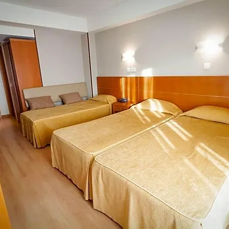 Otel 4 Estacoes 3*
