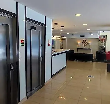 4 Estacoes Otel