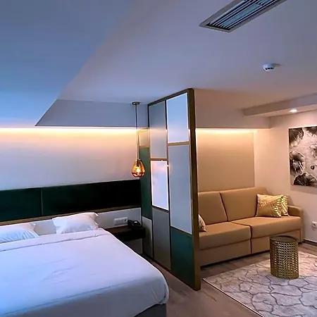 Otel 4 Estacoes 3*