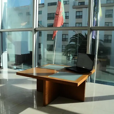 Hotel 4 Estações 3*