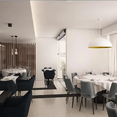 Hotel 4 Estações
